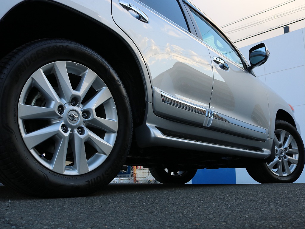 ボディは艶々です。