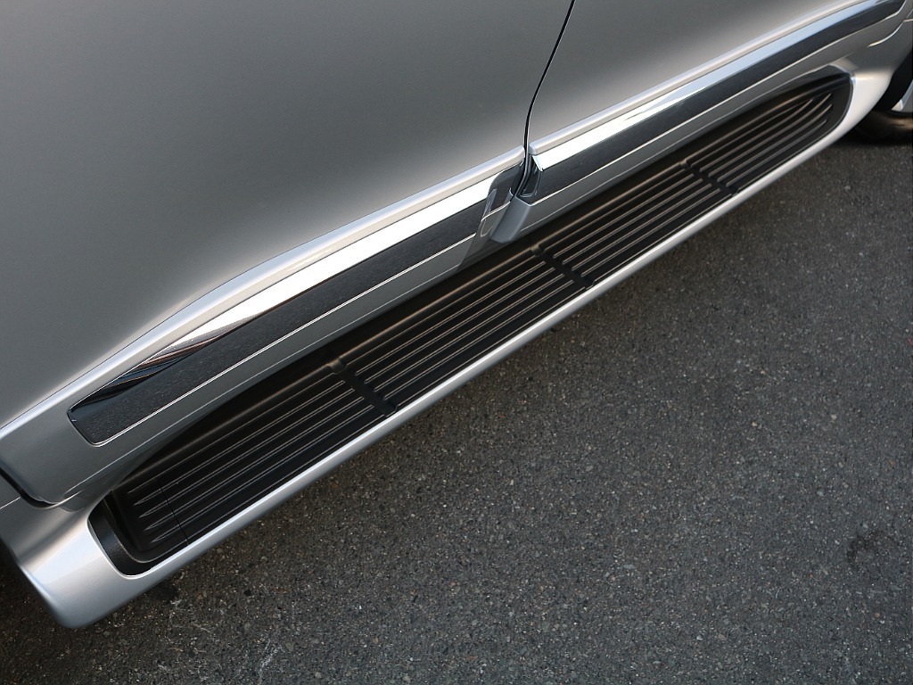 専用イルミサイドステップ