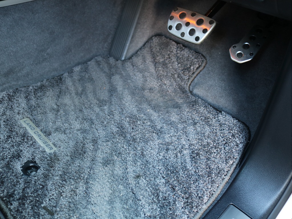 純正フロアマット