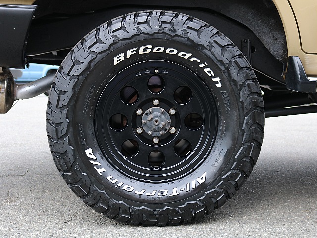 BFGoodrichATタイヤ＆ジムラインAW、それぞれ新品装着。