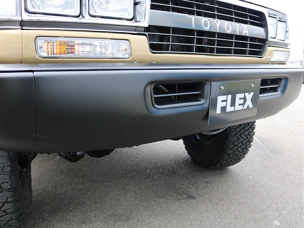 フロントバンパー。