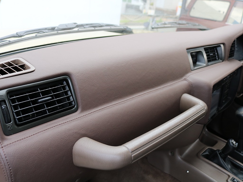 ダッシュ張替。