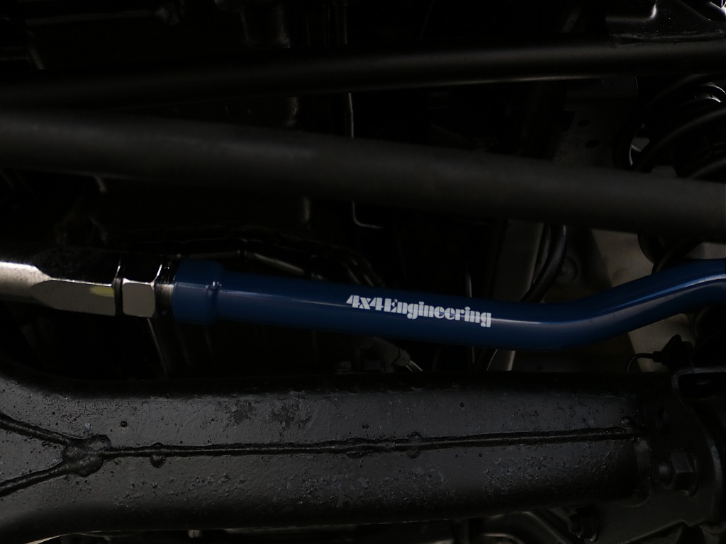 前後ラテラルロッド装着。