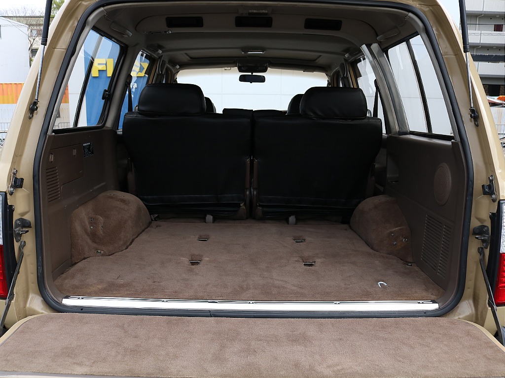 広々としたラゲッジスペース。