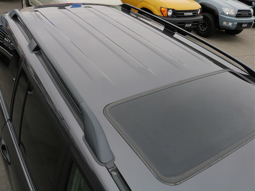 アウトドア好きはルーフキャリア載せちゃいましょう♪