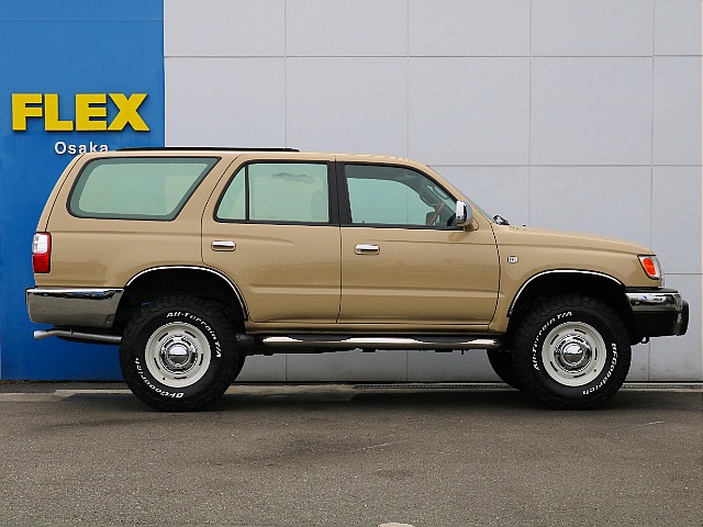 チューブサイドステップ付きです。