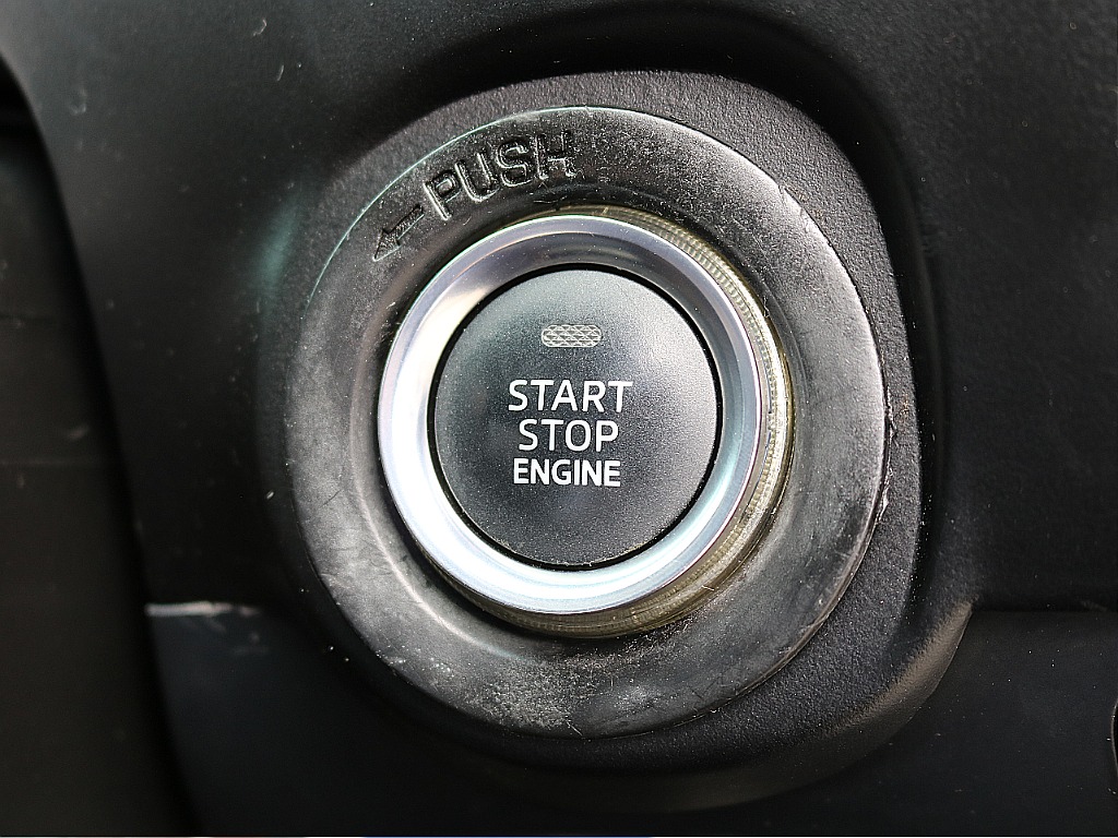 プッシュスタート珍しい！