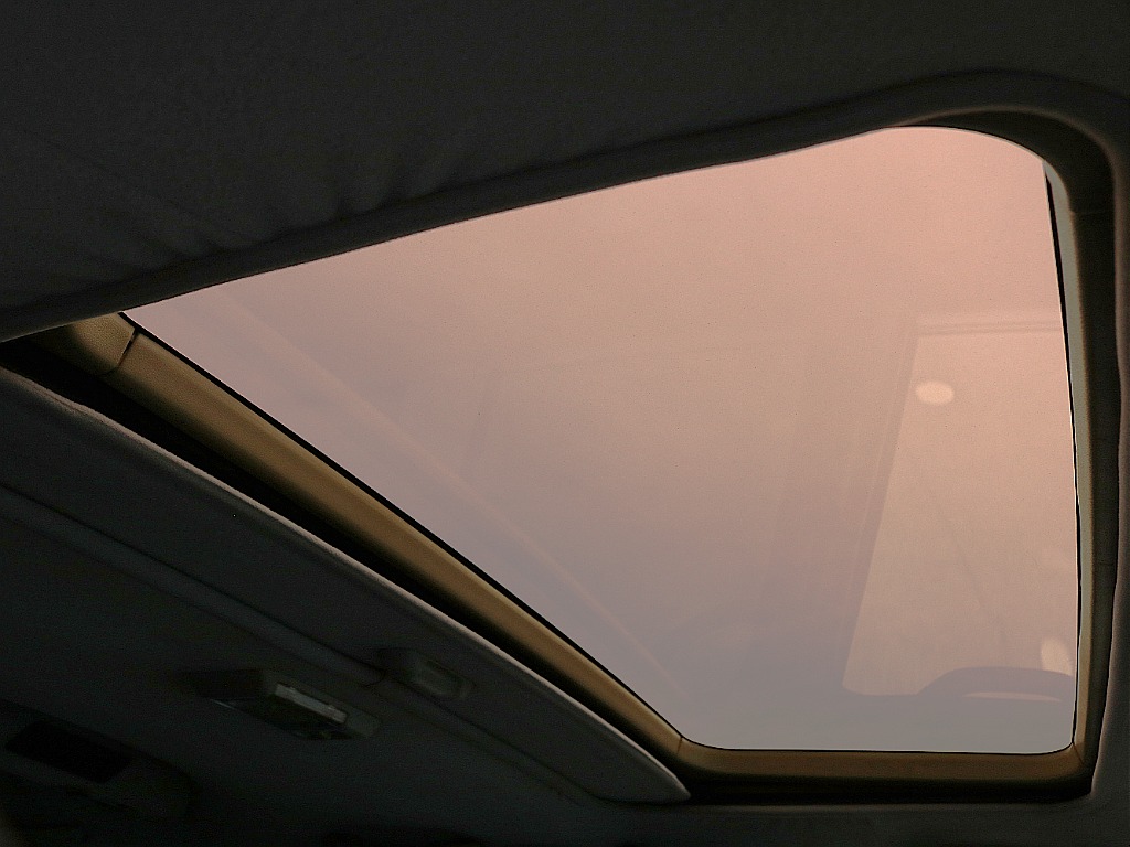 サンルーフ付き！