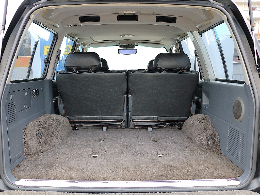 ラゲッジスペースは充分確保できます。