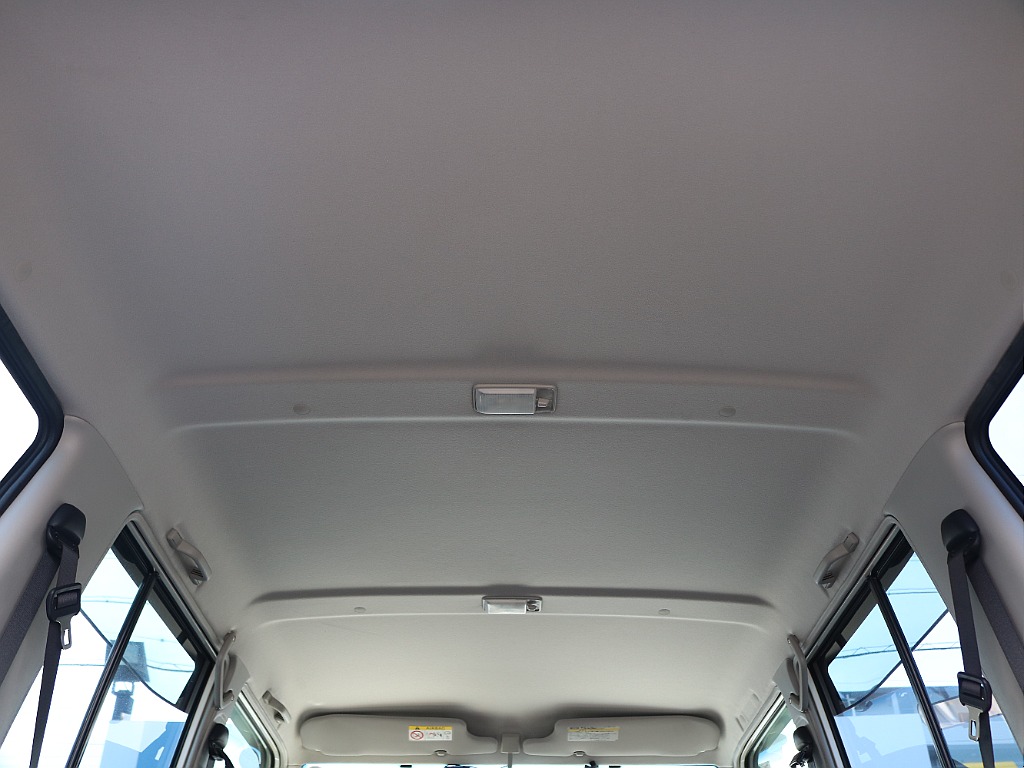 擦れやシミがほとんど見当たりません！