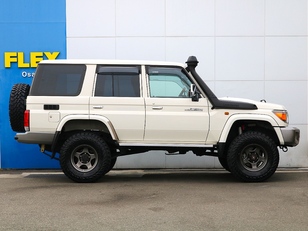 リフトアップ済みで迫力満点です☆