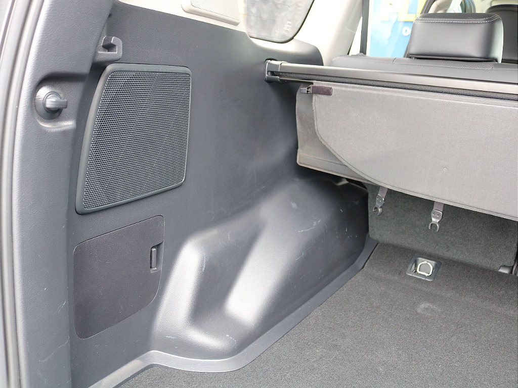 ラゲッジパネル。