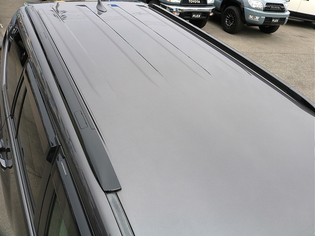 ルーフの状態も良好です。