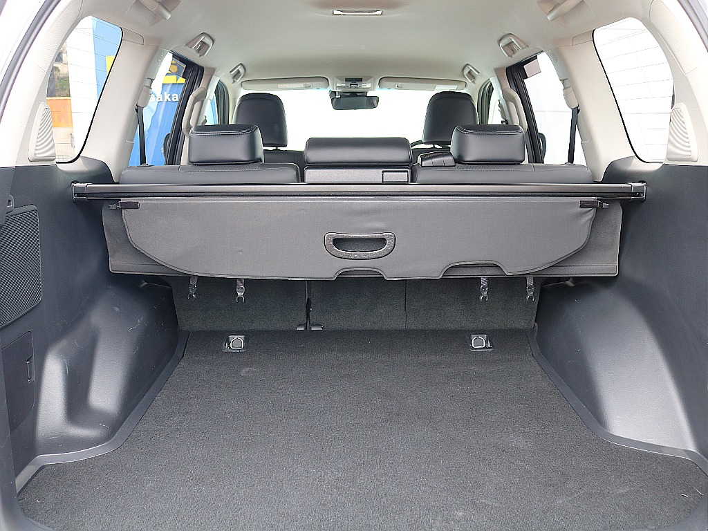 荷室はたくさんのお荷物を積むことが可能です。