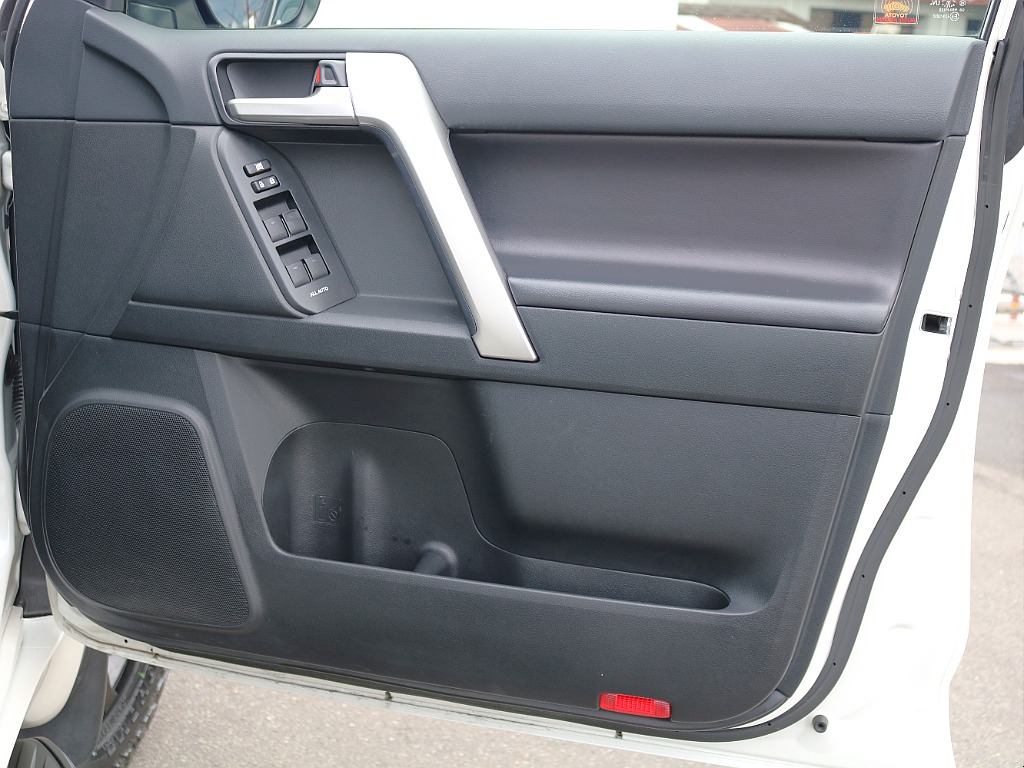 トヨタ ランドクルーザープラド(14枚目)