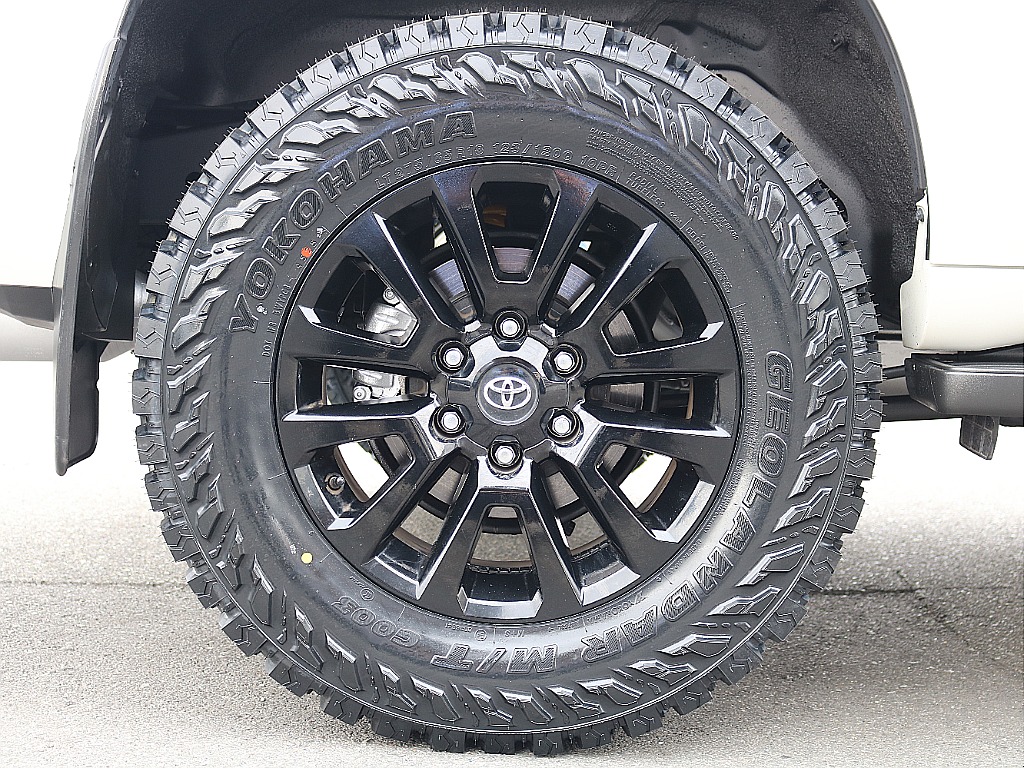 トヨタ ランドクルーザープラド(3枚目)