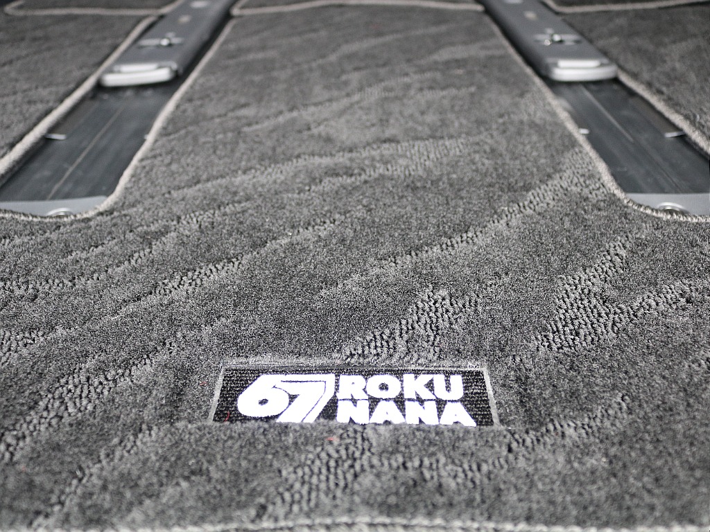 オリジナルラゲッジマット。