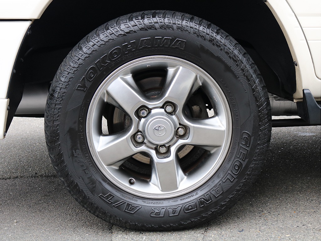 特別仕様車ツーリングED専用１８インチホイールを装備♪