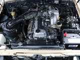 エンジンルームもご覧のように綺麗な状態です。