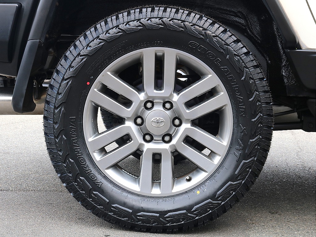 新品YOKOHAMAジオランダーX-ATタイヤ＆純正２０インチAWの組み合わせ！