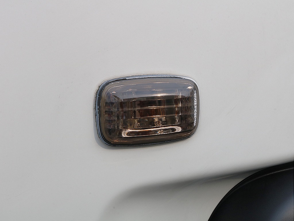 スモークサイドマーカー。