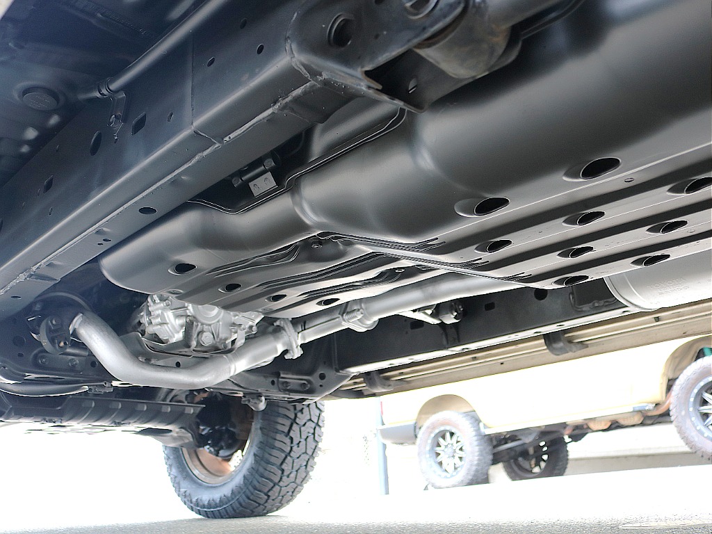 下廻り。 防錆塗装施工を実施しております。