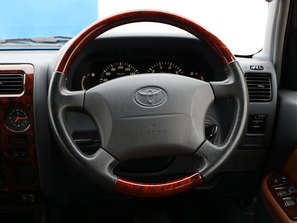 ウッドコンビハンドル装着済み！