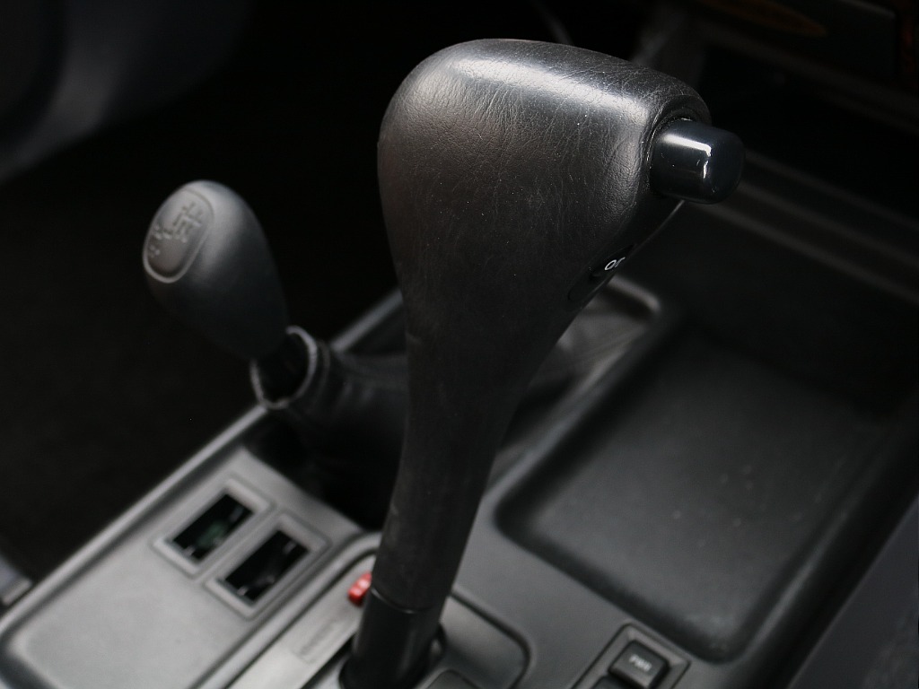 シフトノブも状態良好です。
