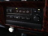エアコンスイッチも状態良好です。