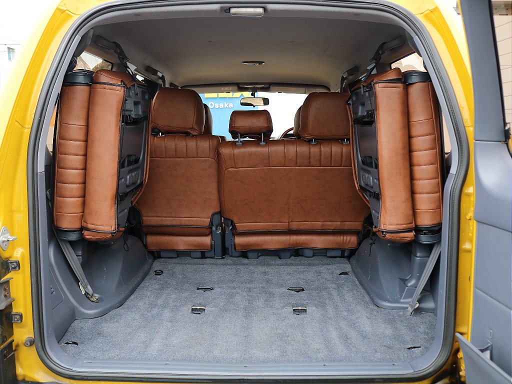 広々とした荷室には沢山の荷物を積む事が可能です。