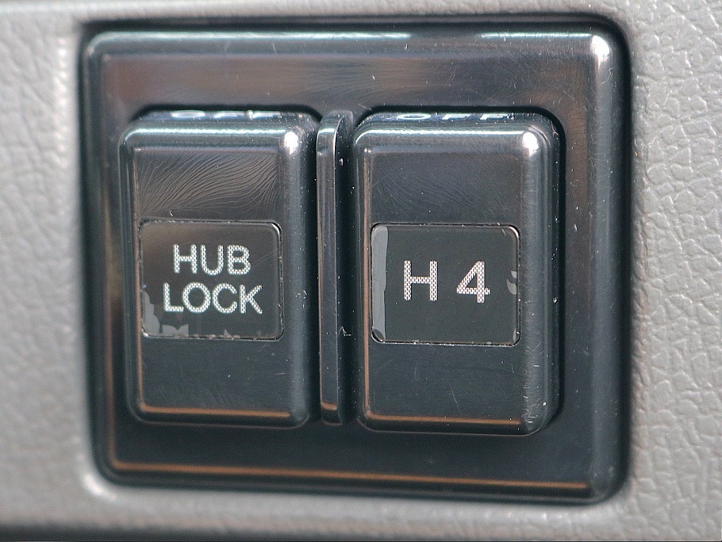 パートタイム式４WD。