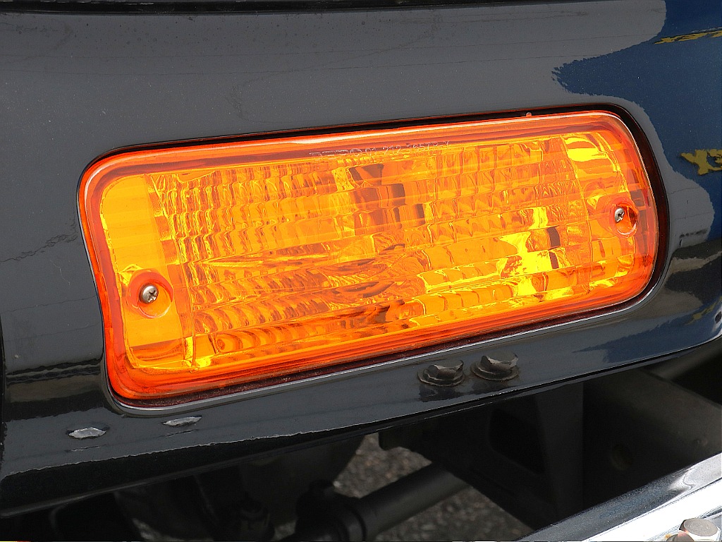 オレンジウィンカー。