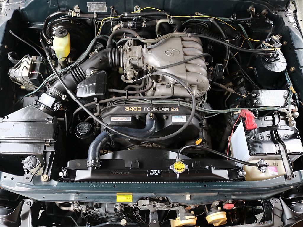 3400ccのパワフルな走りを体感できます。