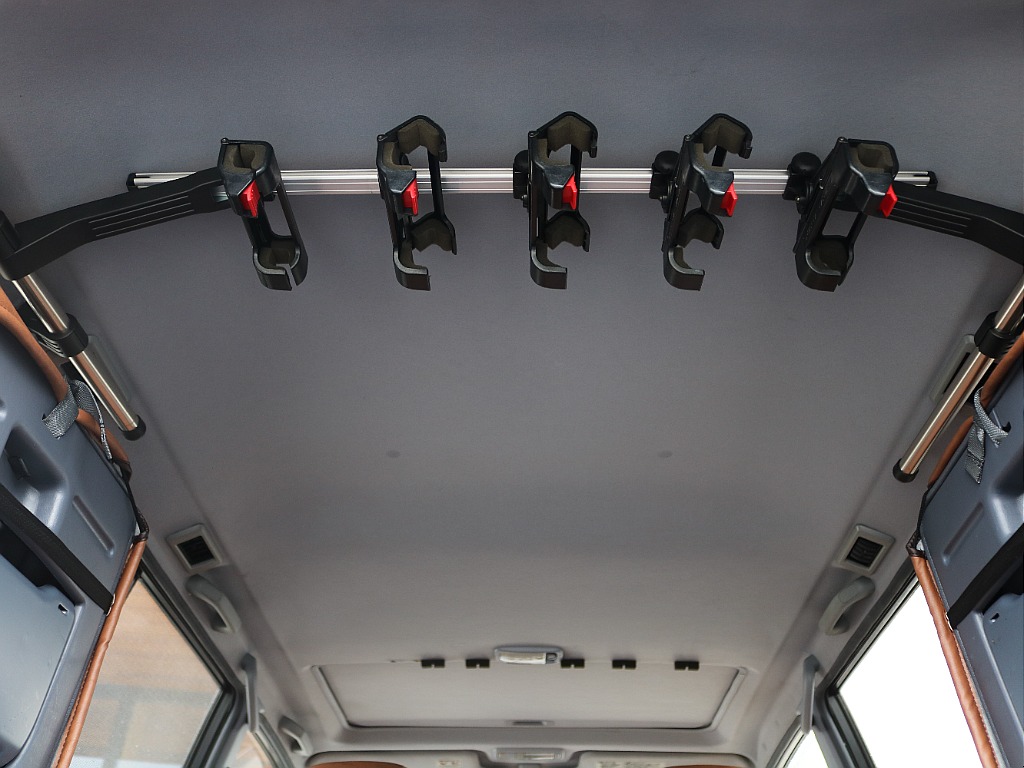 ロッドホルダー付きです。