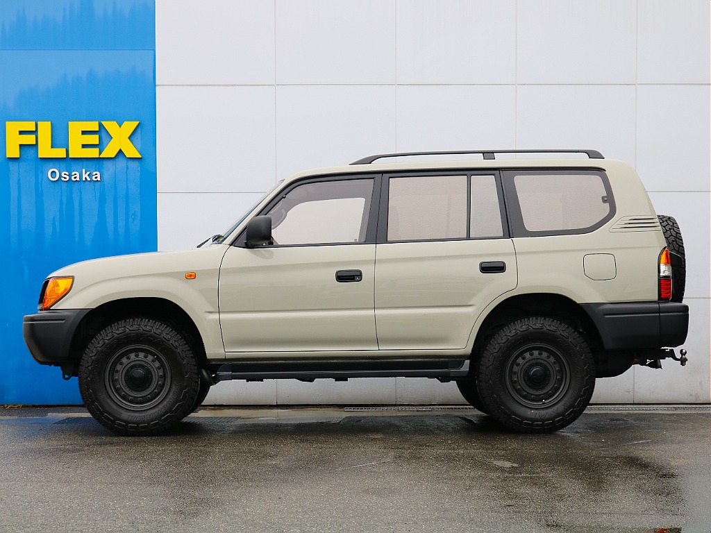 サイドステップも付いております。