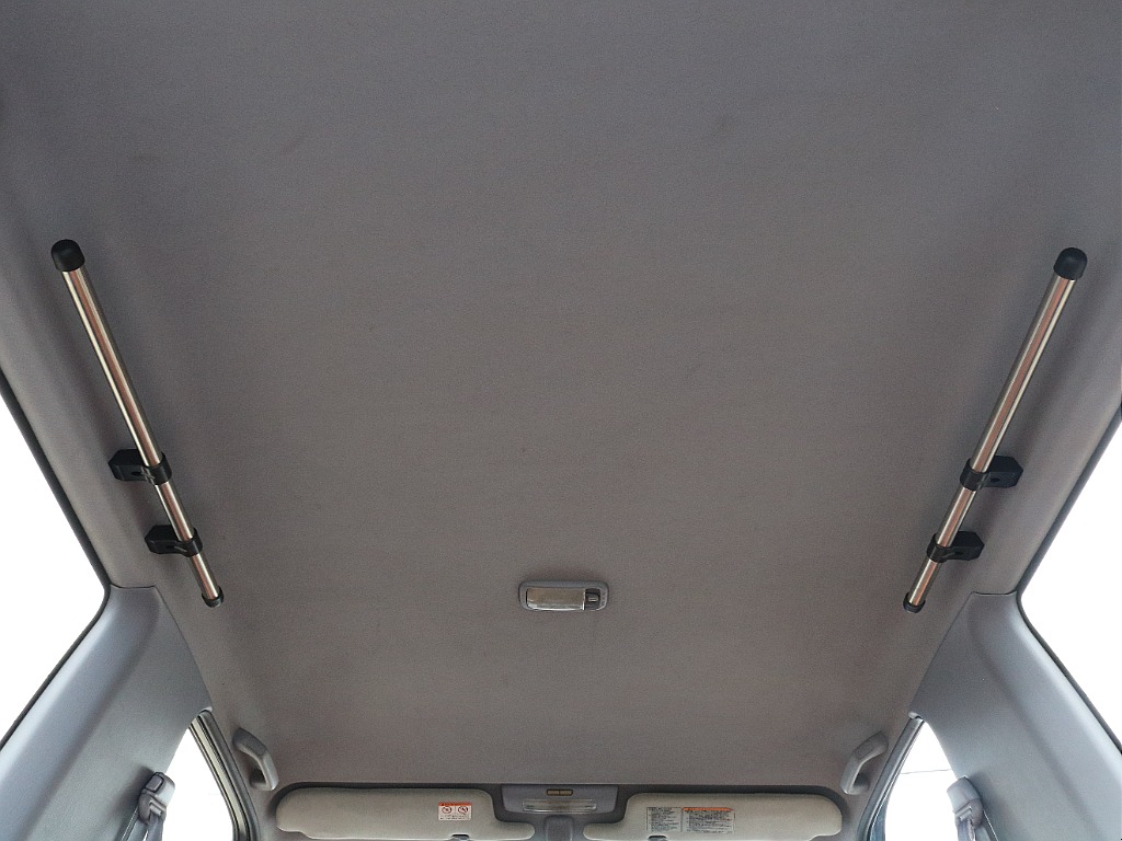 天井もシミ、傷が少なく状態良好です。