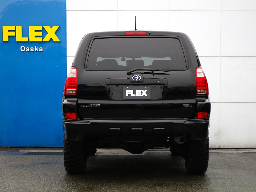 リアビューも存在感を放っております！