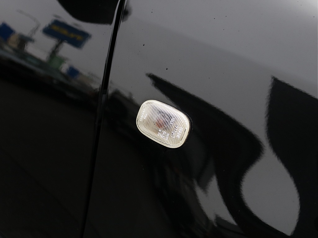 純正サイドマーカー。