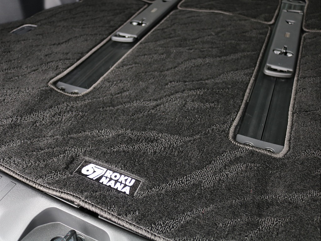 オリジナルラゲッジマット。