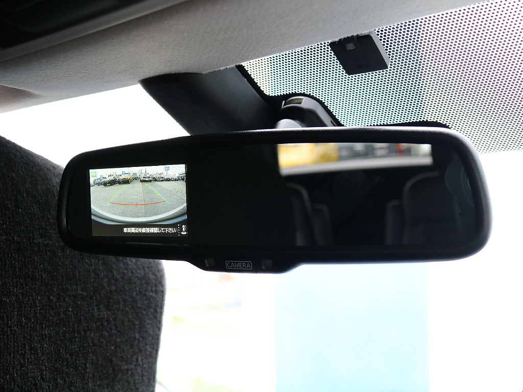 ルームミラー。