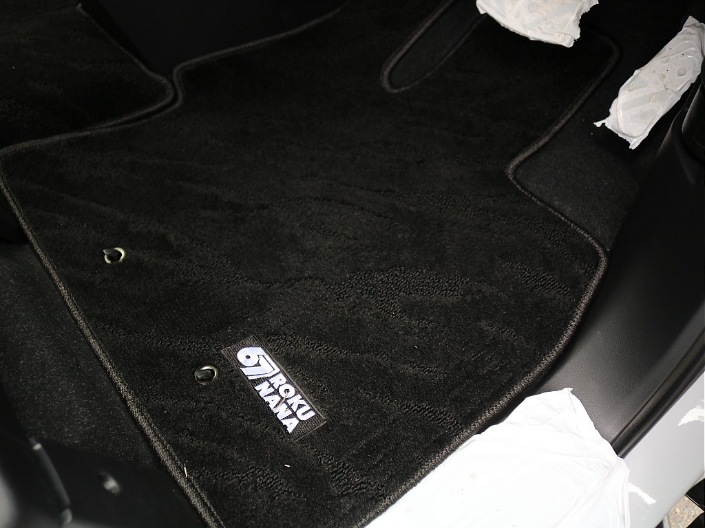 オリジナルフロアマット。