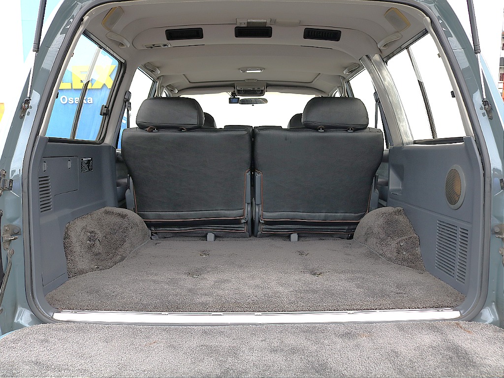荷室の状態も良好です♪