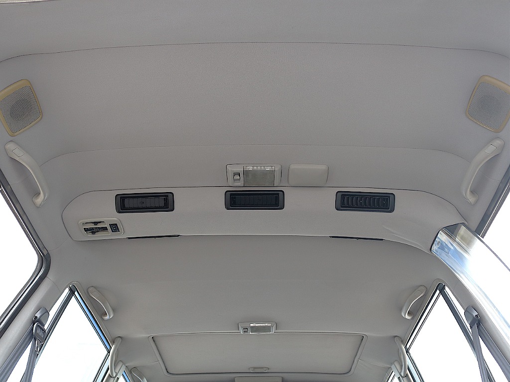 天井もご覧の通り綺麗です。