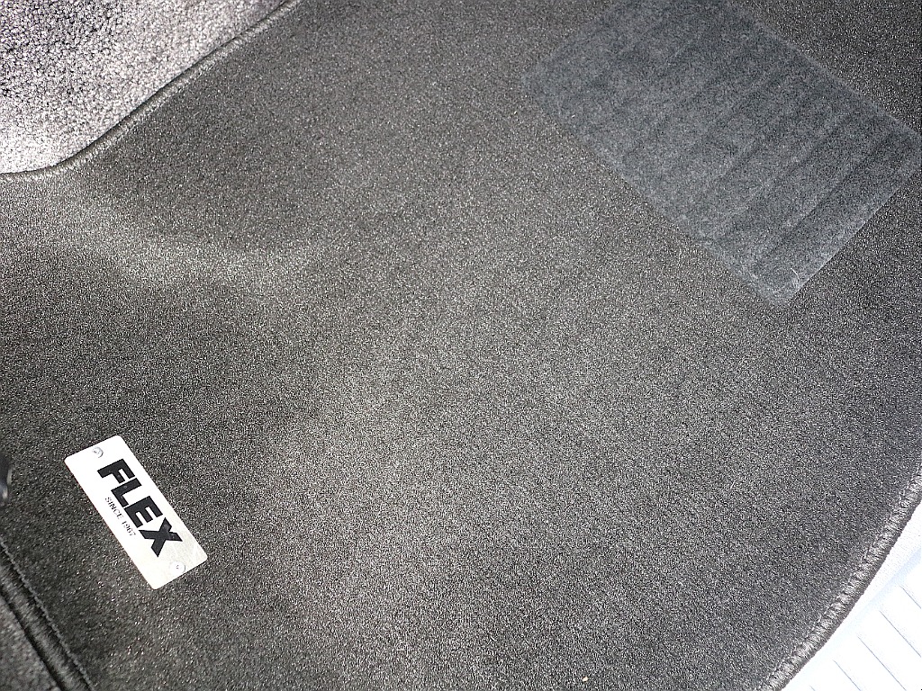 新品FLEXオリジナルブラックフロアマット