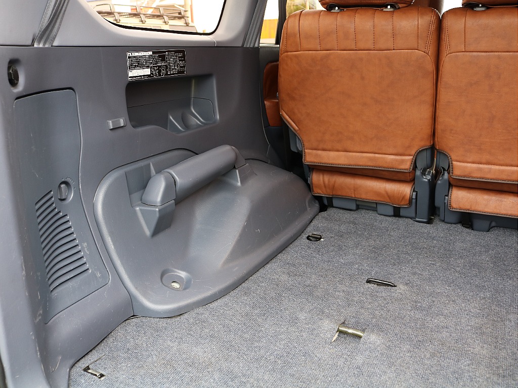 荷室の状態です。