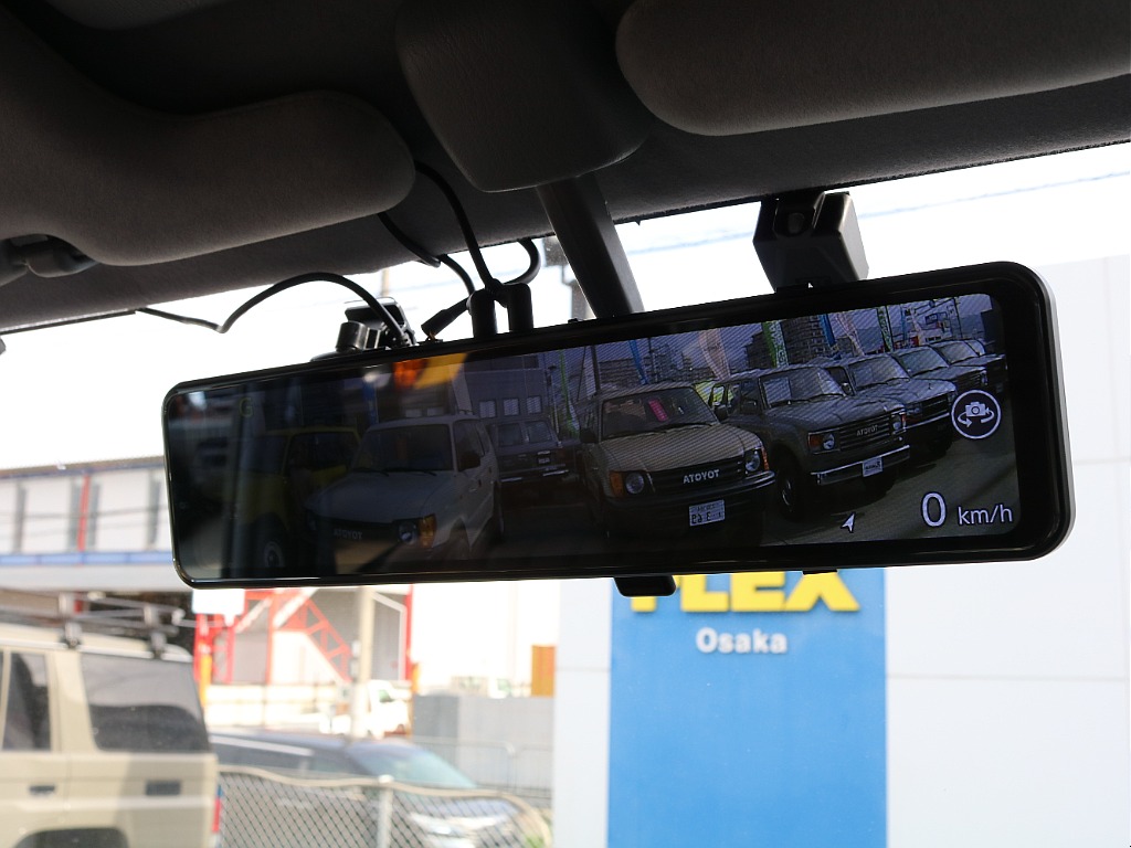 デジタルインナーミラー搭載済み。