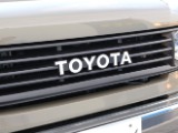 横文字TOYOTAブラックグリル。