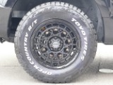 マットヴァンス１６インチAW×TOYOオープンカントリーRTの組み合わせ。