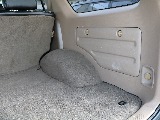 荷室の傷も少ないです。