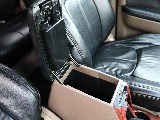 CDや充電ケーブル等の小物が沢山入ります！